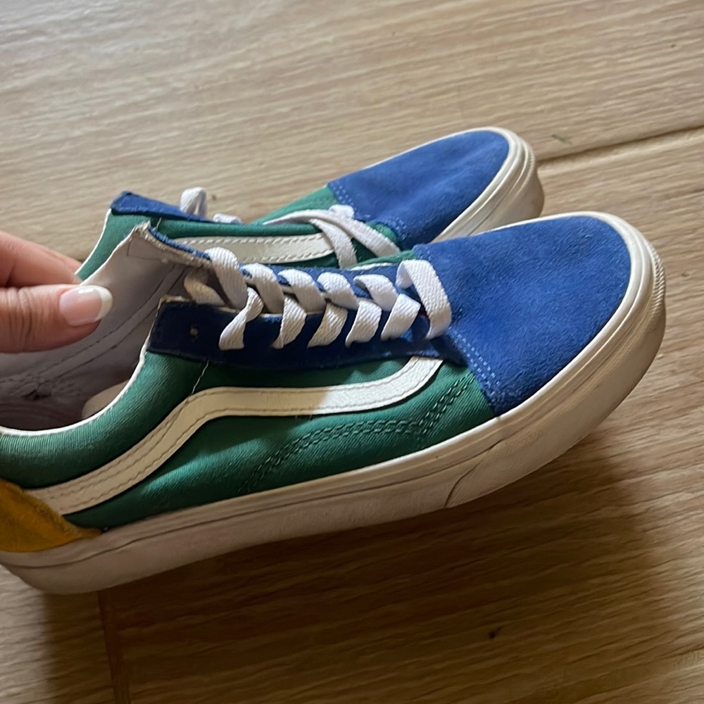VANS